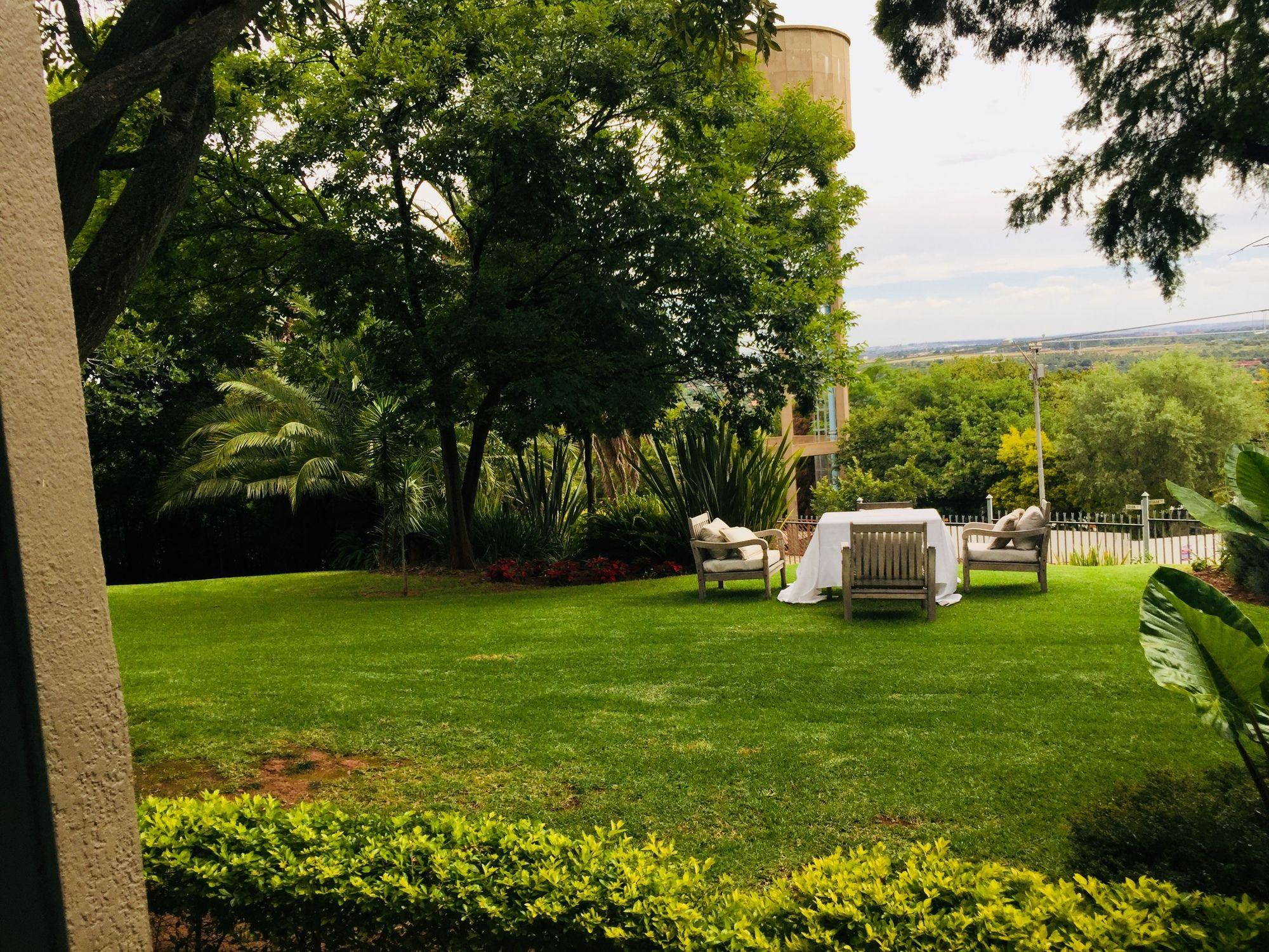 Amoris Guest House-Waterkloof Ridge Pretoria Exterior foto